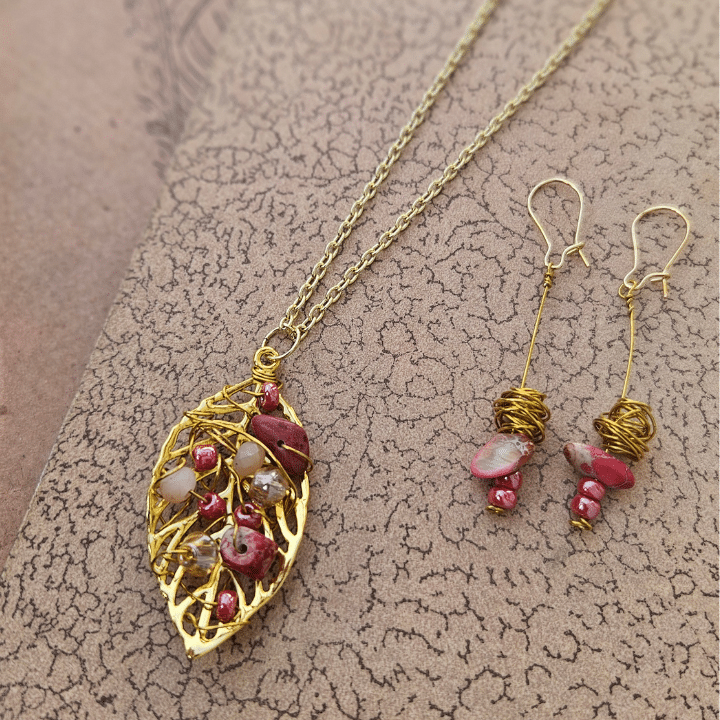 KPM_WS_GoldWrappedJewelry_720x720 KPM_WS_GoldWrappedJewelry_720x720